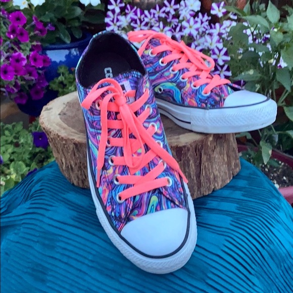 Psychedelic / Hippy Chick Converse Sz 7 - Picture 2 of 16